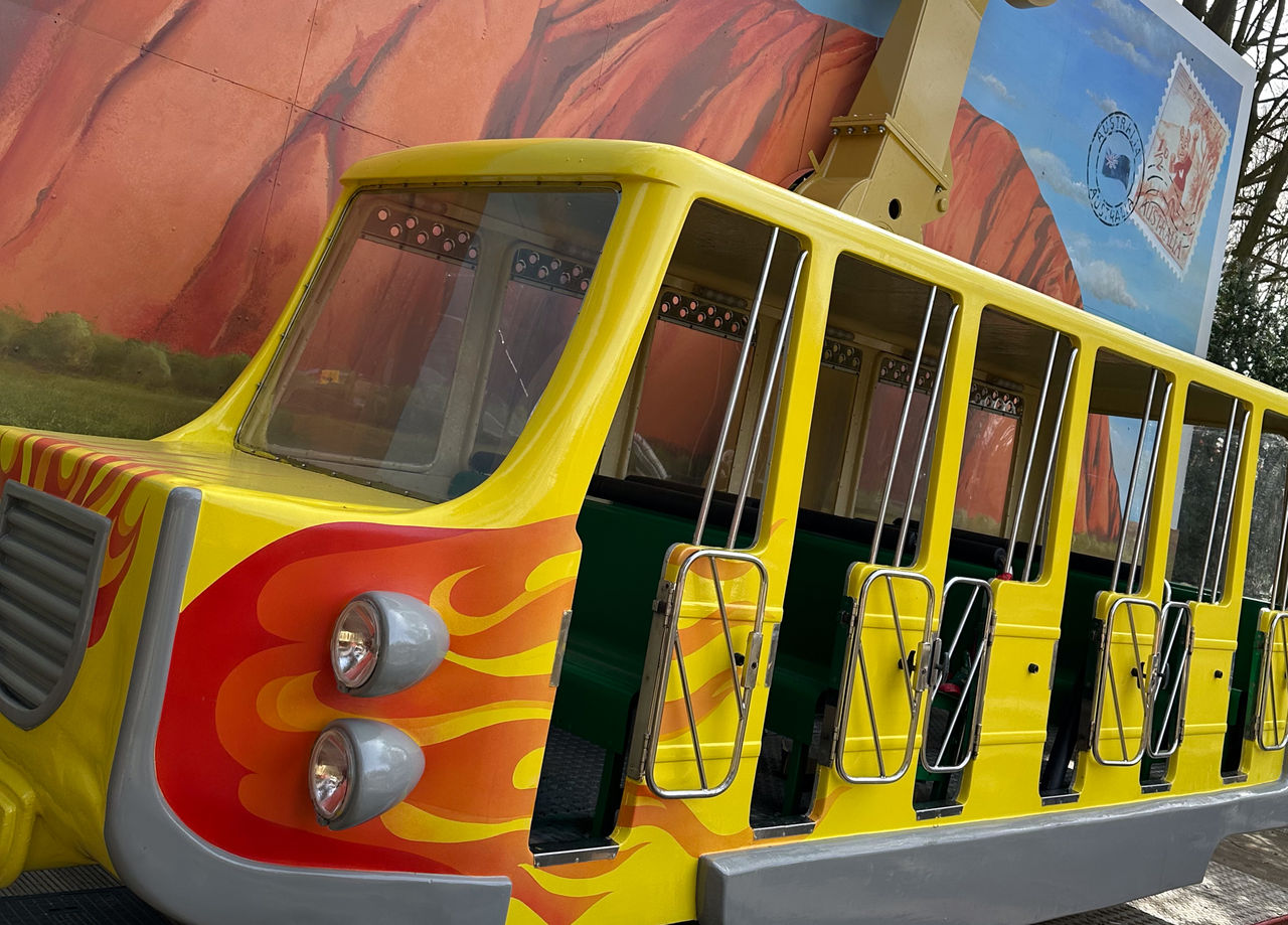 Walibi's Shuttle - Flying Carpet Ride at Walibi Holland